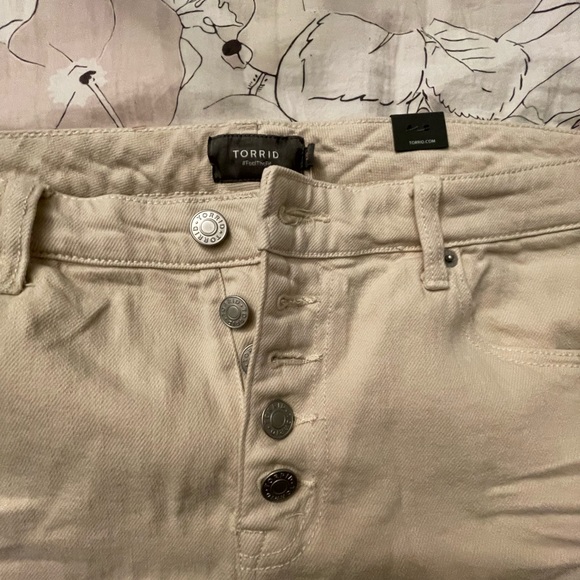 Torrid shorts - Picture 3 of 6